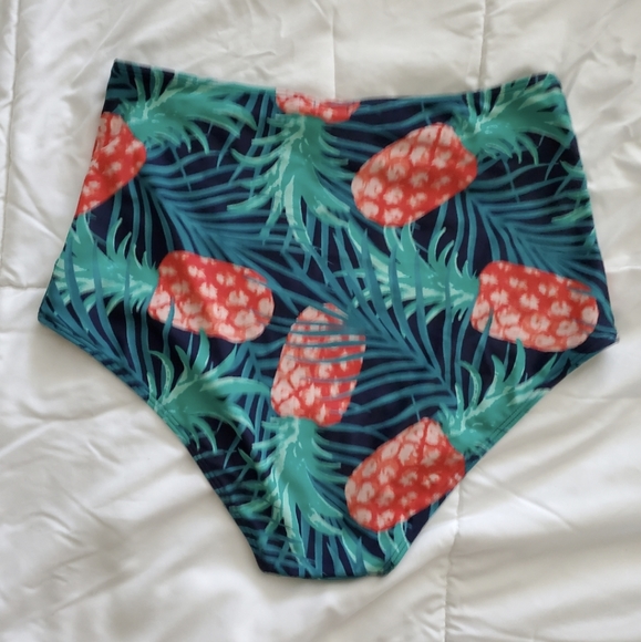Aerie Hi-Rise Swim Bottoms Medium - Picture 2 of 3